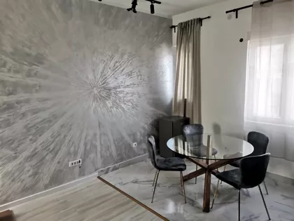 Francuska | 4zida.rs