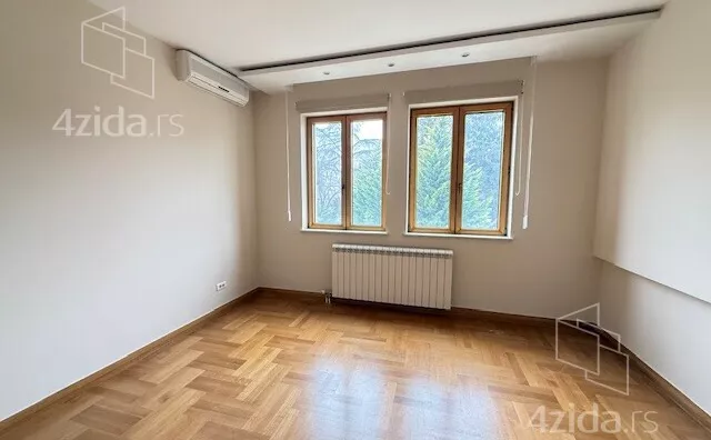 Šestosoban stan | 4zida