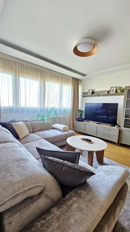 Bulevar Oslobođenja | 4zida.rs