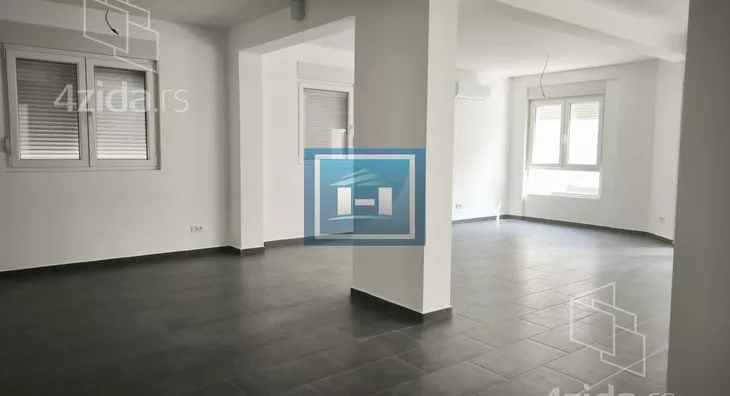 Šestosoban stan | 4zida