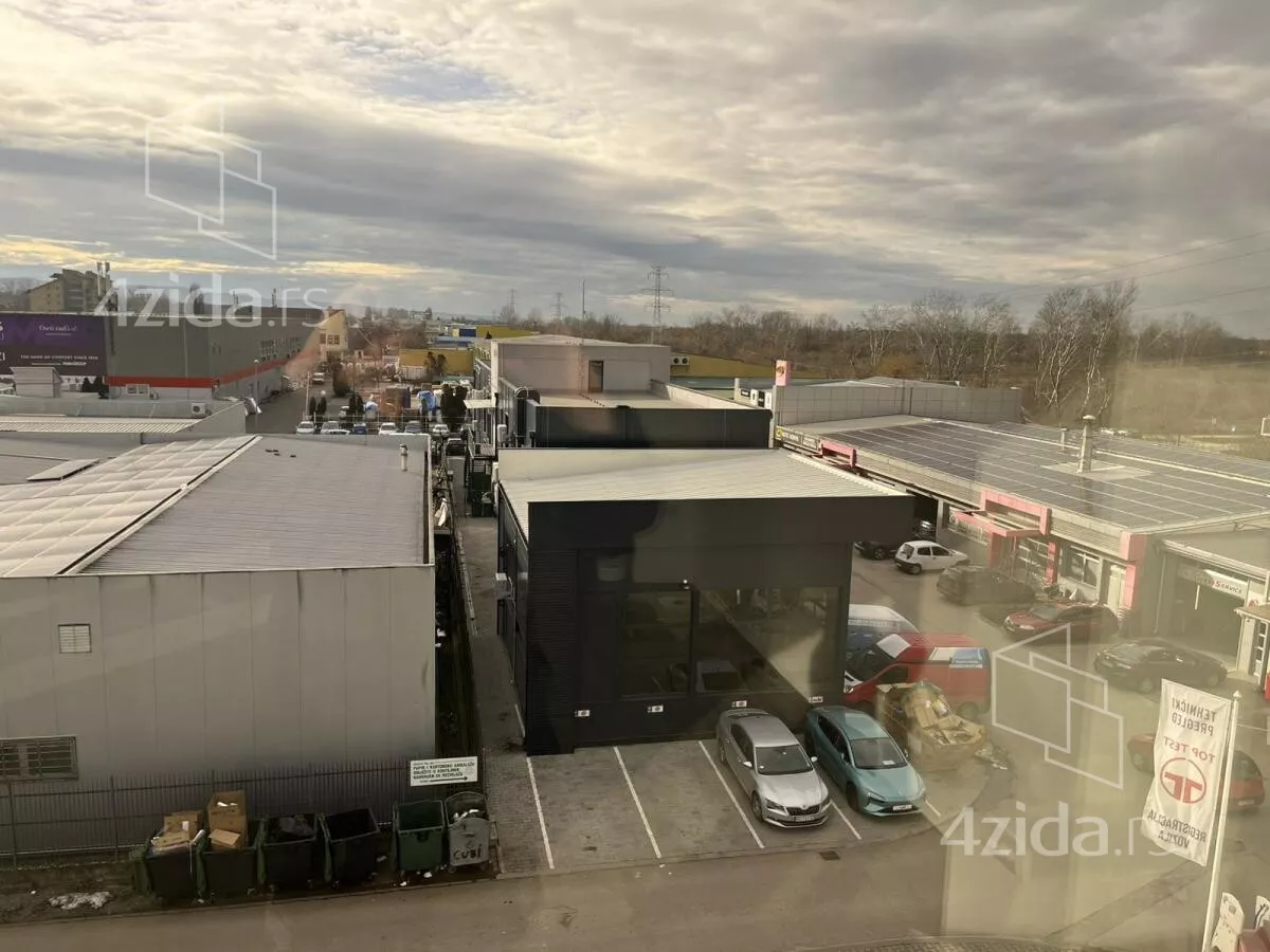 Poslovni prostor | 4zida