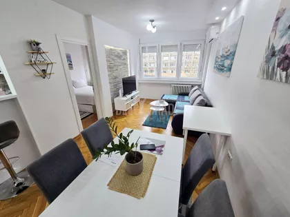 Poenkareova | 4zida.rs