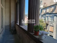 Šestoiposoban stan | 4zida