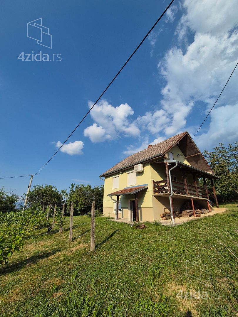 House in Kulinovci, Moravički upravni okrug - Prikaz 2