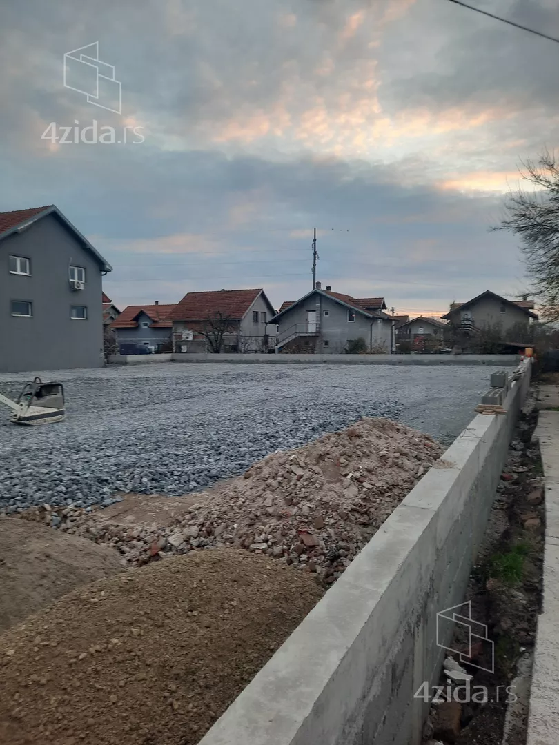 Građevinsko zemljište | 4zida