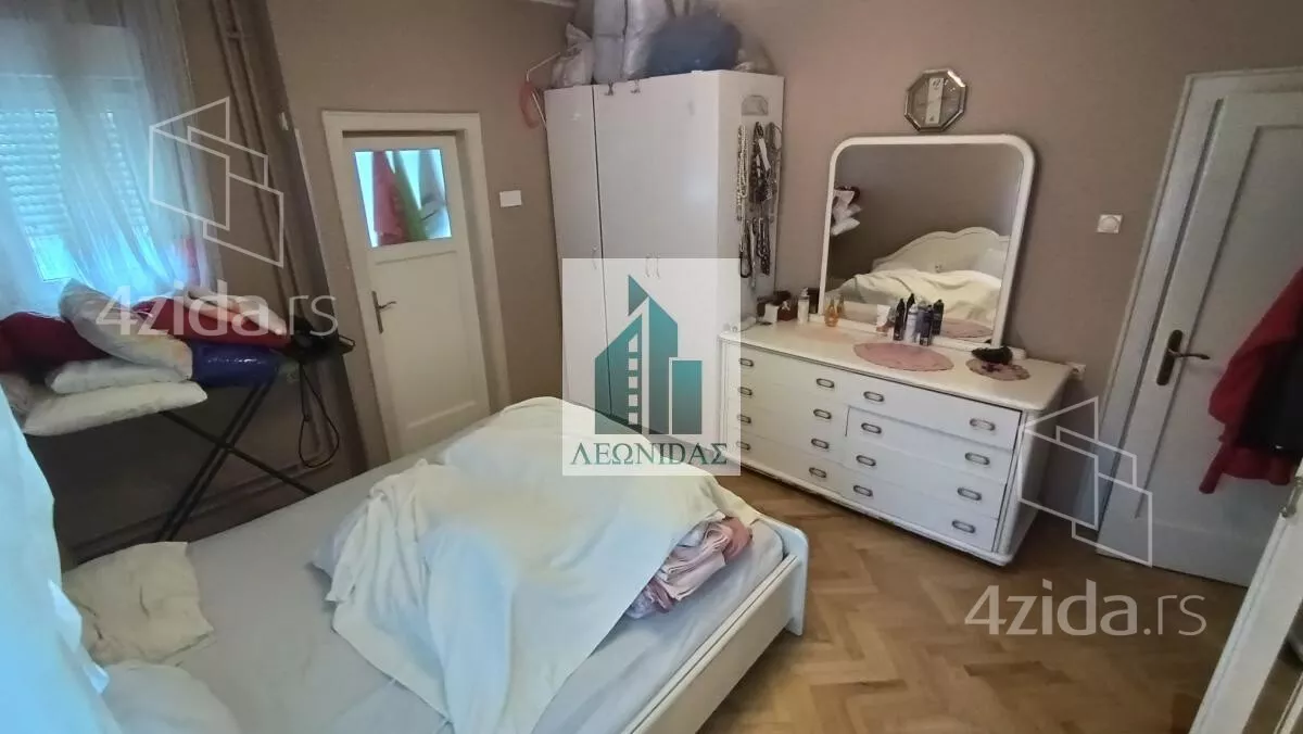 Četvoroiposoban stan | 4zida