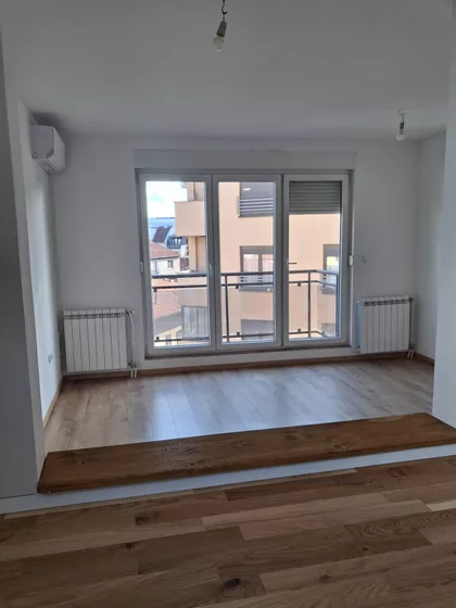 Lekino Brdo | 4zida.rs