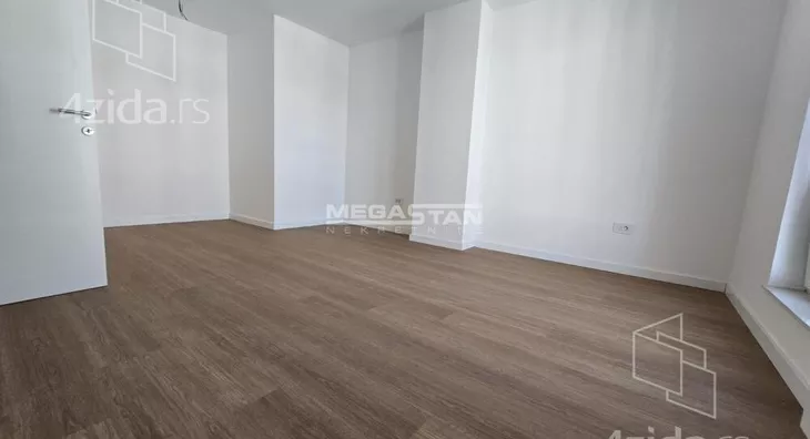 Četvoroiposoban stan | 4zida