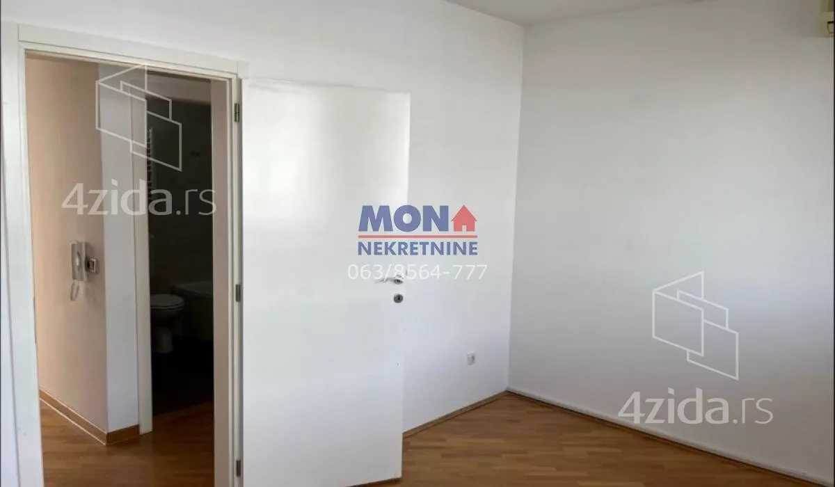 Šestosoban stan | 4zida