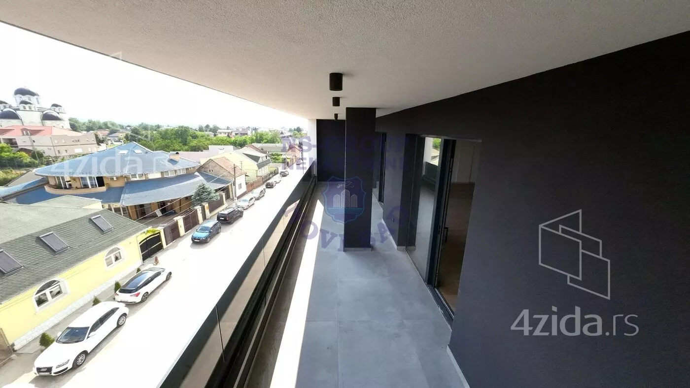 Sedmosoban stan | 4zida