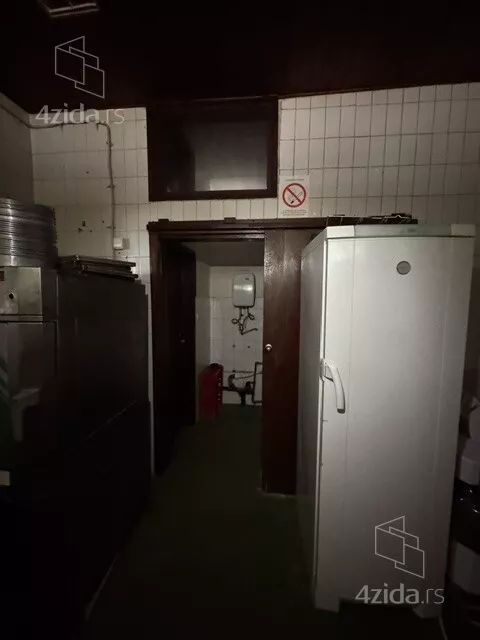 Lokal | 4zida