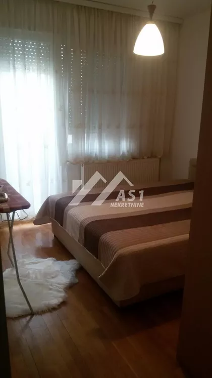 Trg majke Jevrosime | 4zida.rs