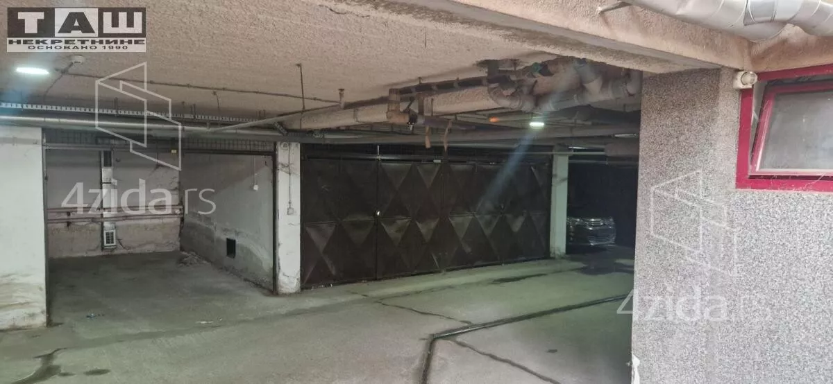 Garaža/Parking | 4zida