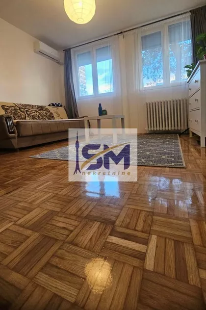 Pariske komune | 4zida.rs