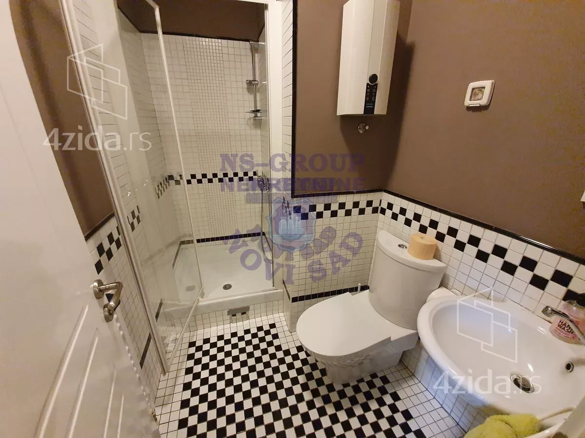 Petoiposoban stan | 4zida