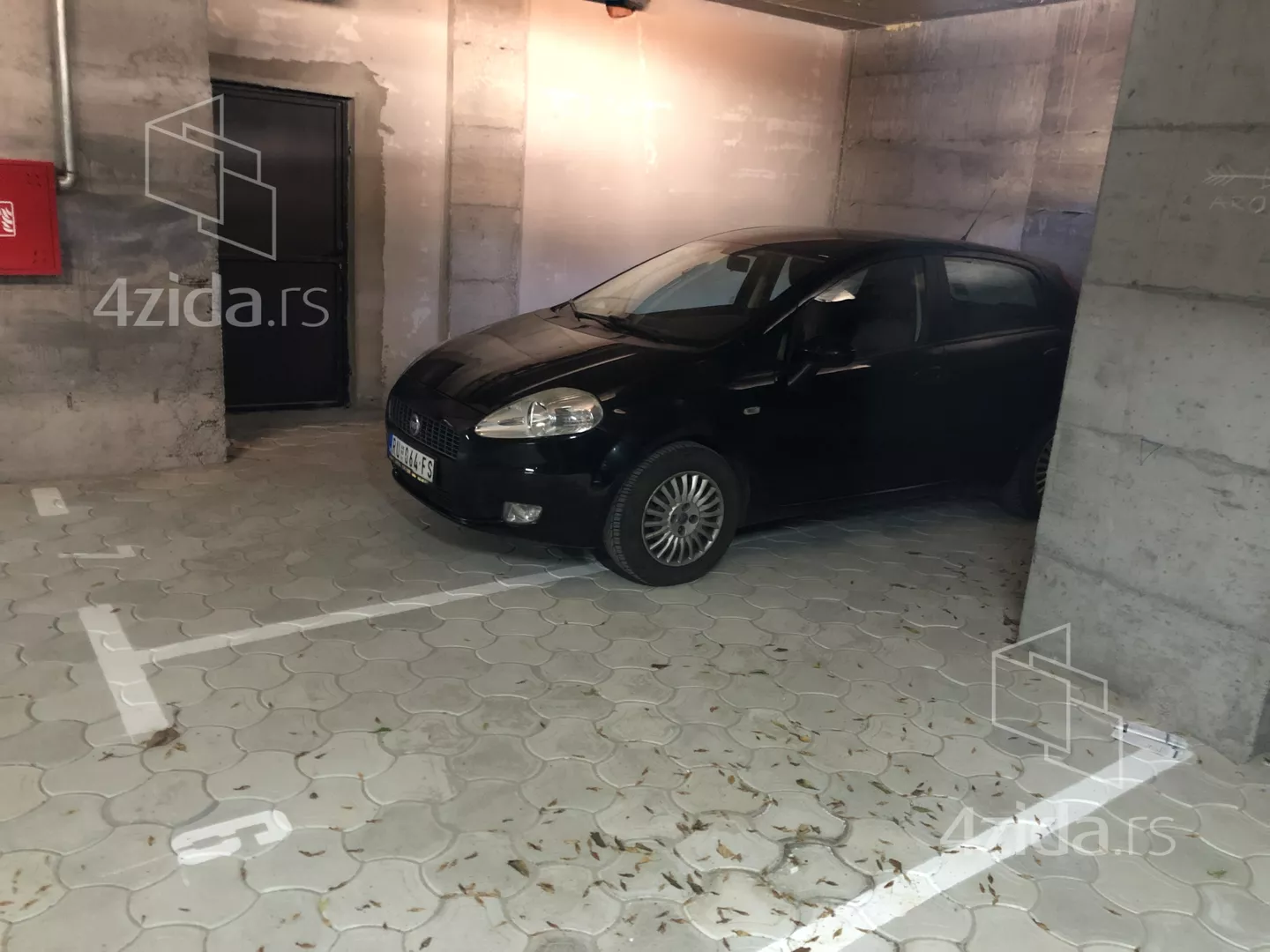 Garaža | 4zida