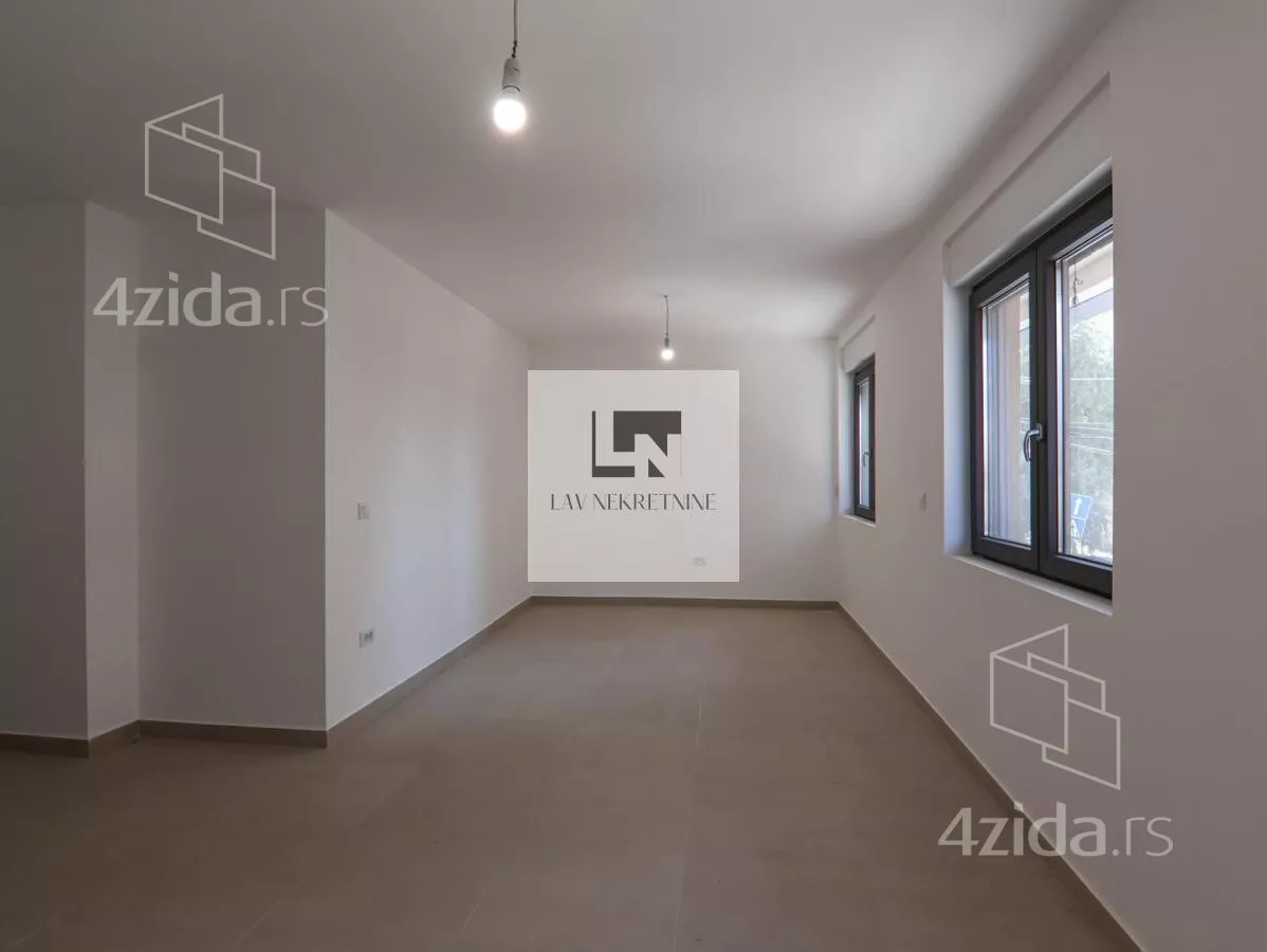 Lokal | 4zida