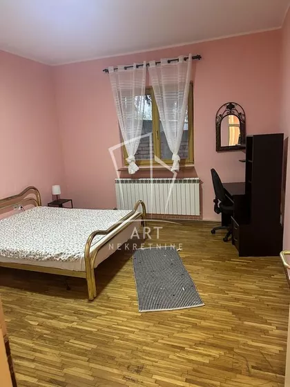 Veziljska | 4zida.rs