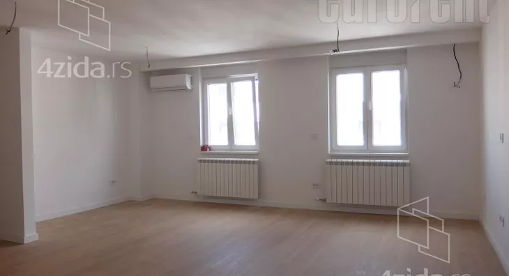 Četvoroiposoban stan | 4zida