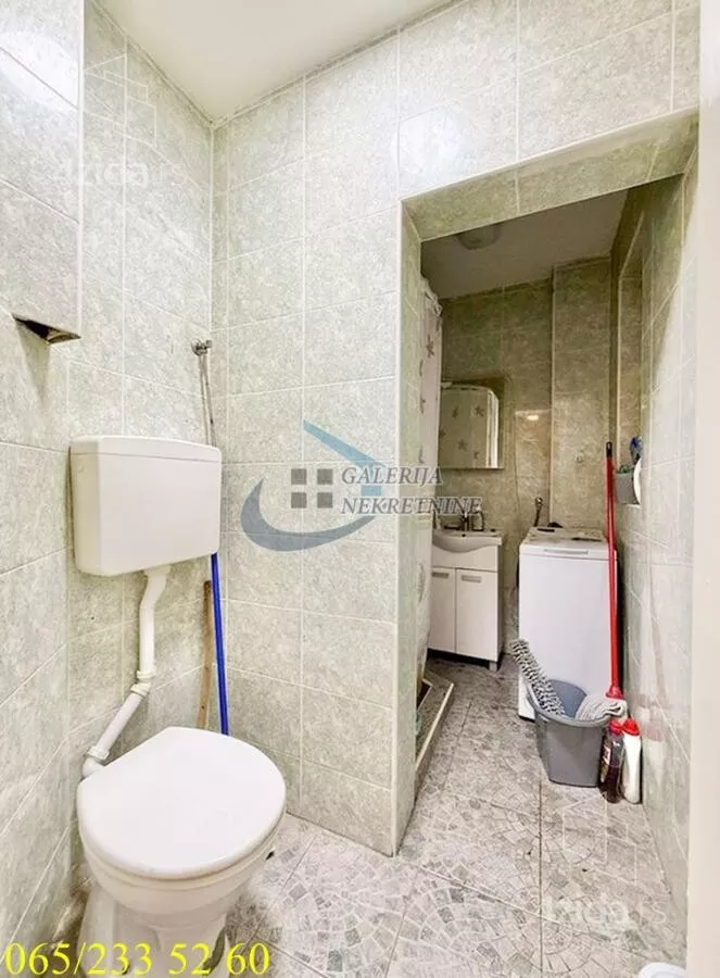 Četvoroiposoban stan | 4zida