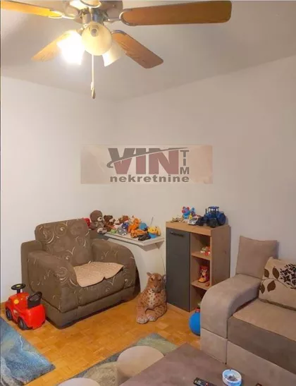 16.OKTOBRA | 4zida.rs