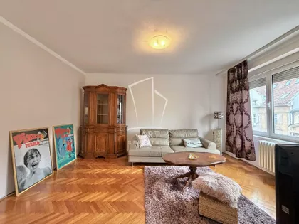 Vase Čarapića | 4zida.rs