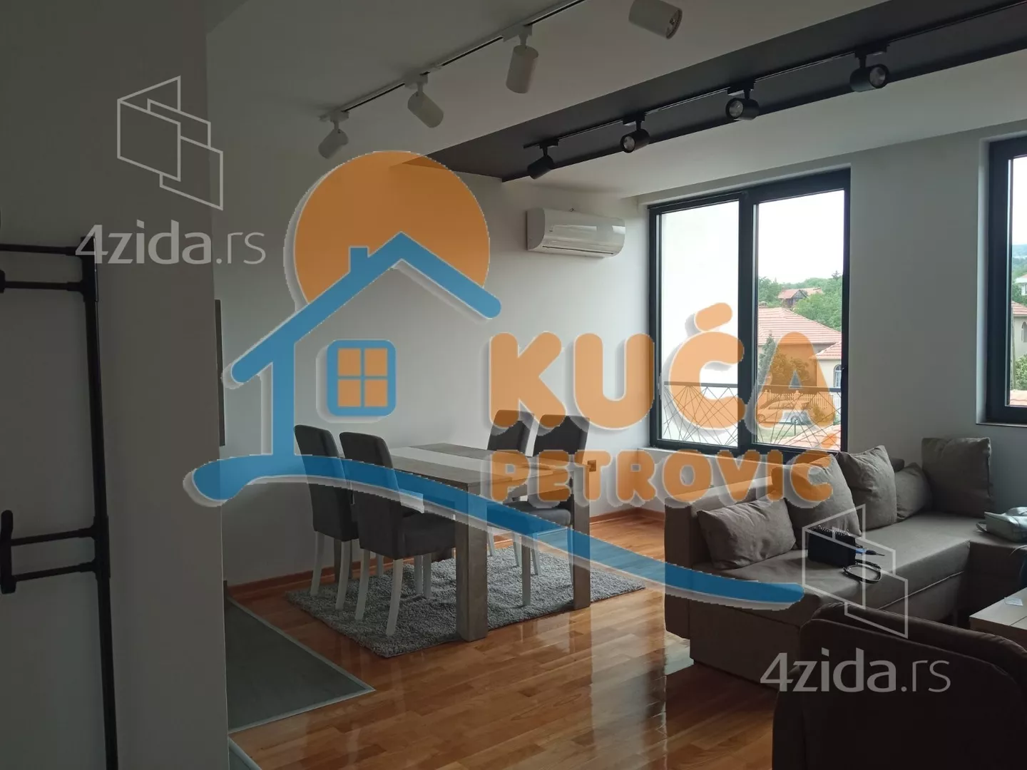 Dvoiposoban stan | 4zida