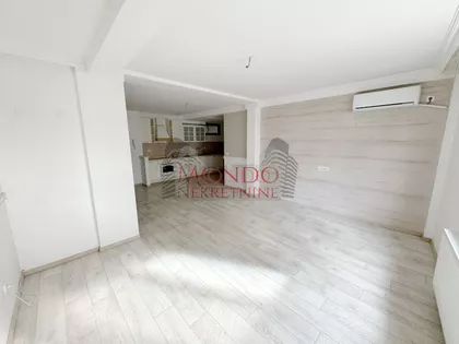 Dom Zdravlja | 4zida.rs