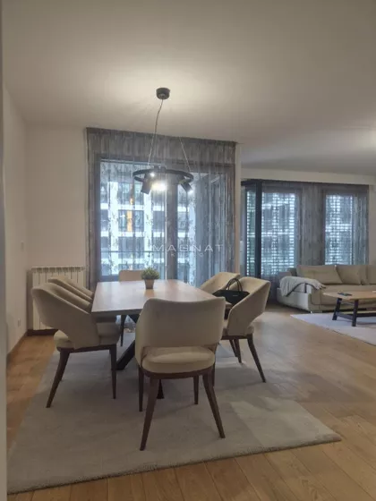 Tadije Sondermajera | 4zida.rs