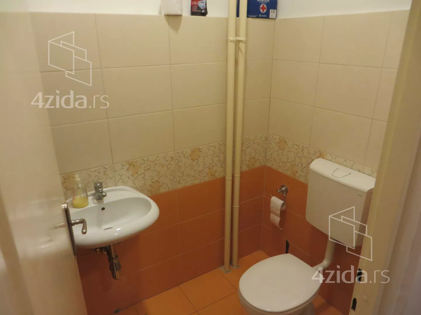 Lokal | 4zida