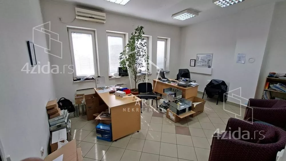 Poslovni prostor | 4zida