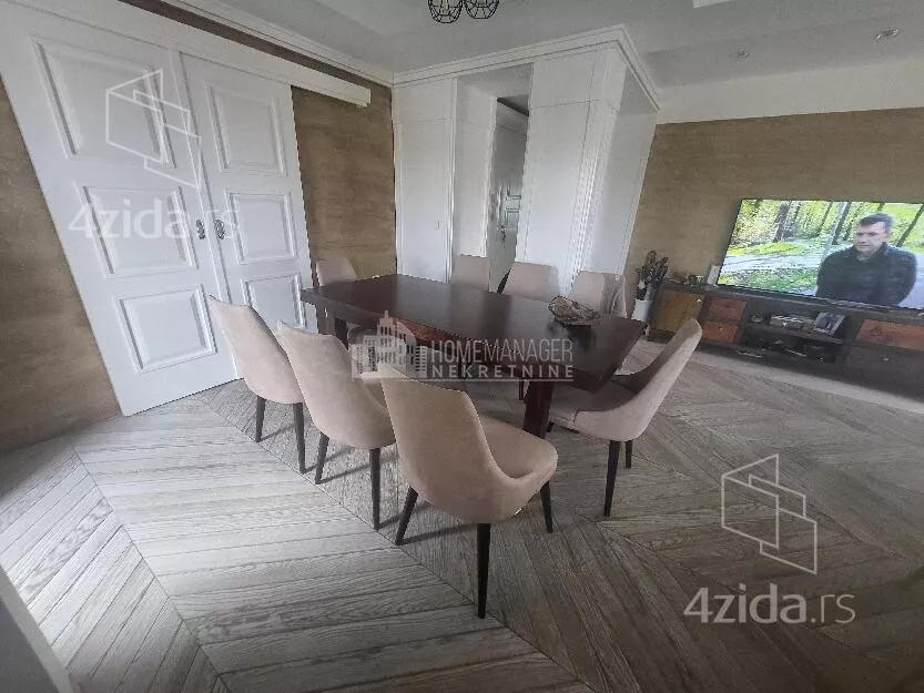 Četvoroiposoban stan | 4zida