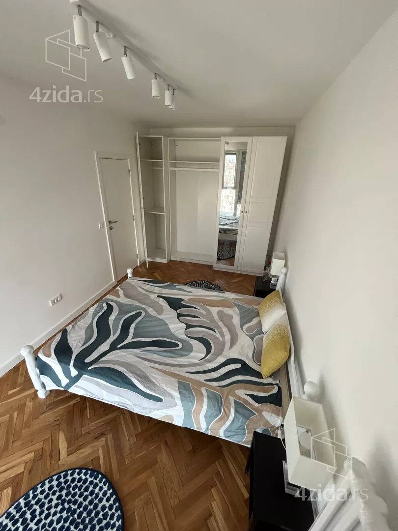 Četvoroiposoban stan | 4zida