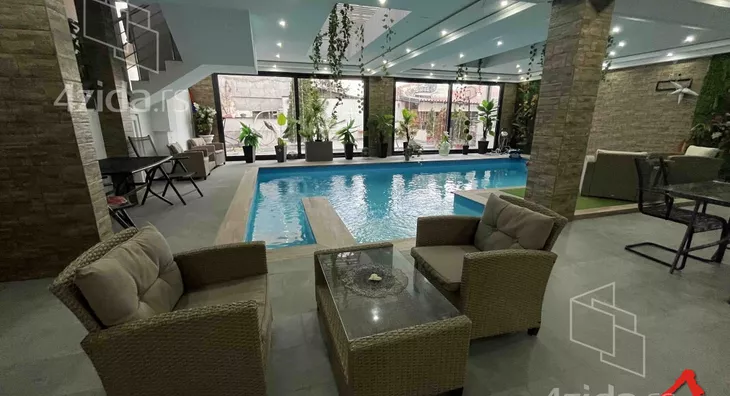 Petosoban stan | 4zida