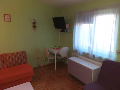 Braće Jovanovića 33C | 4zida.rs