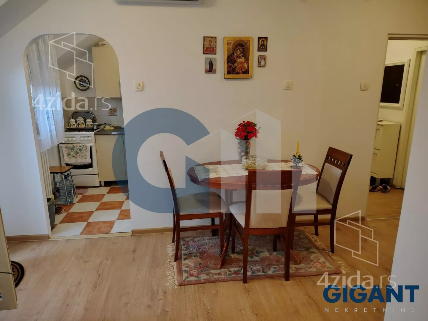 Petosoban stan | 4zida