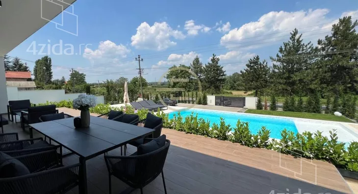 Kuća | 4zida