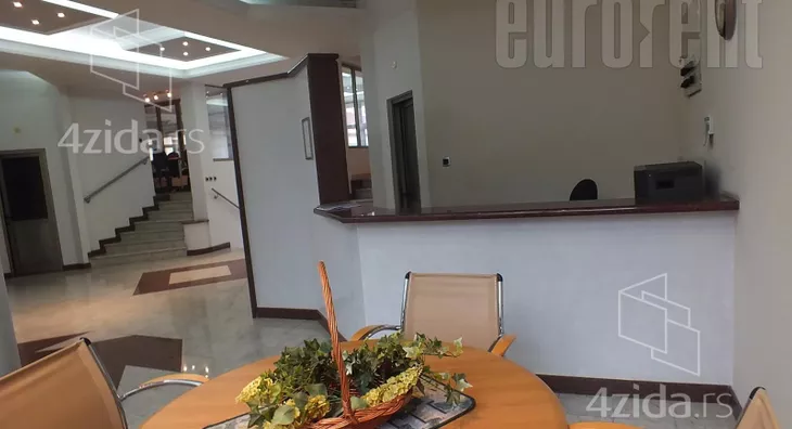 Poslovni prostor | 4zida