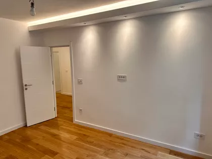 Vukov Spomenik | 4zida.rs