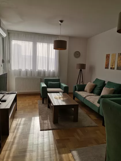 Kej Mike Paligorića 24 | 4zida.rs