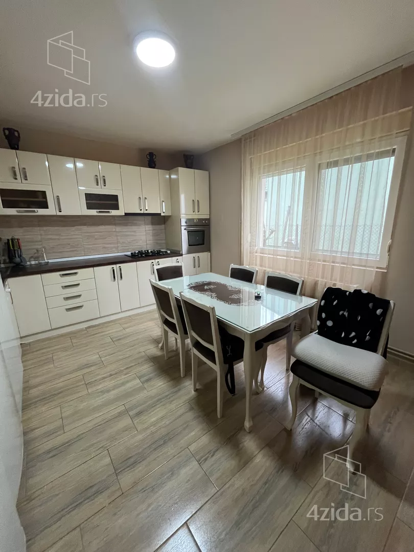 3-etažna kuća | 4zida