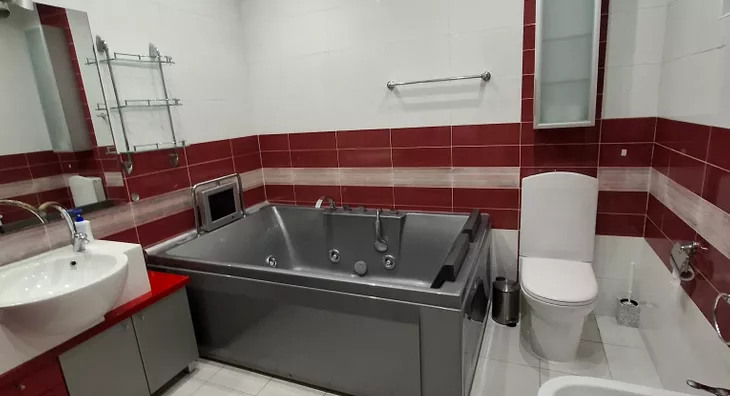 Šestosoban stan | 4zida