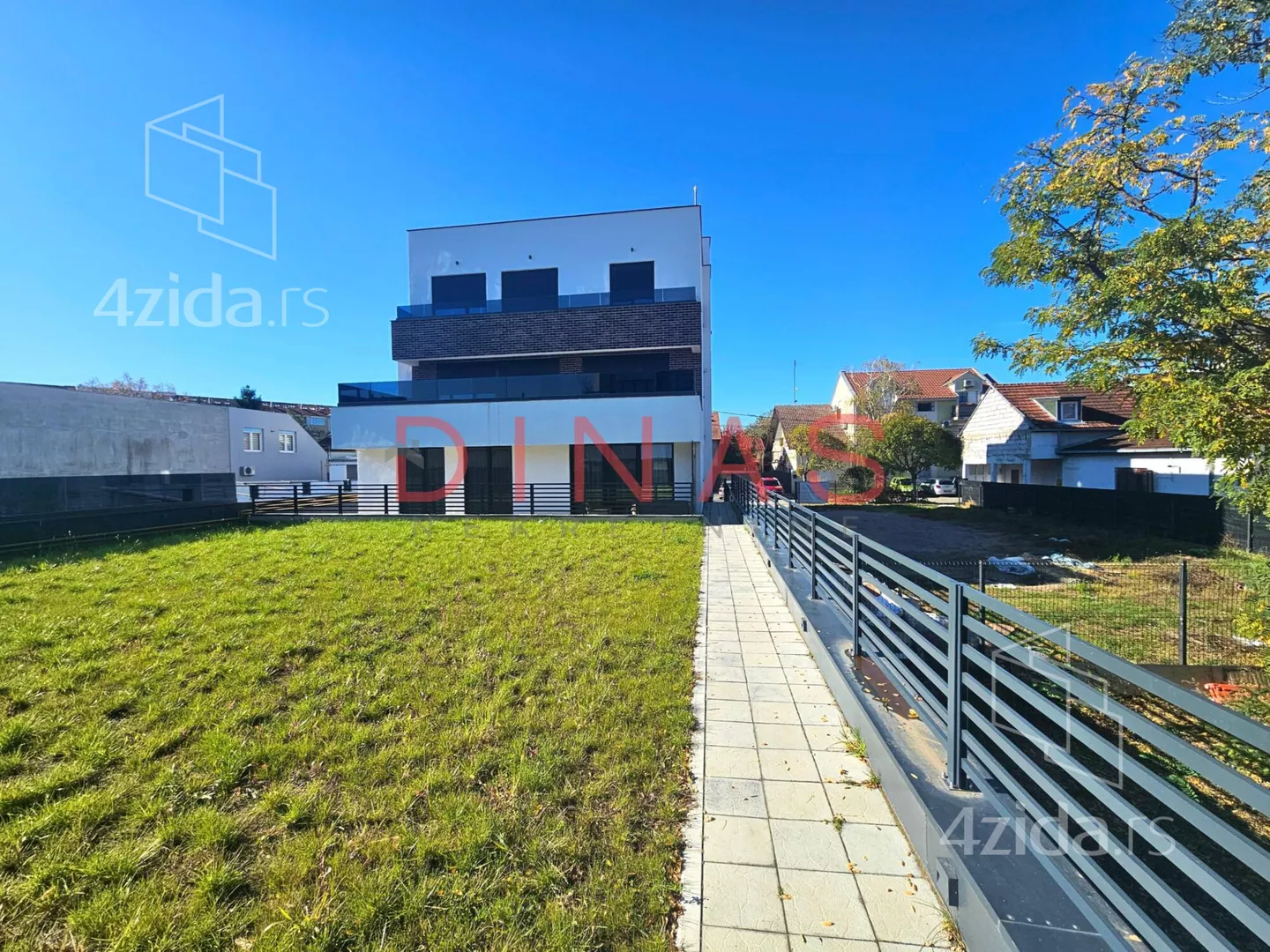 Četvorosoban stan | 4zida