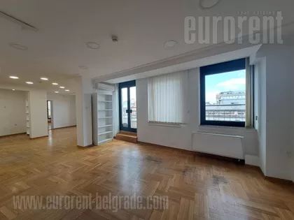 KNEZ MIHAILOVA | 4zida.rs