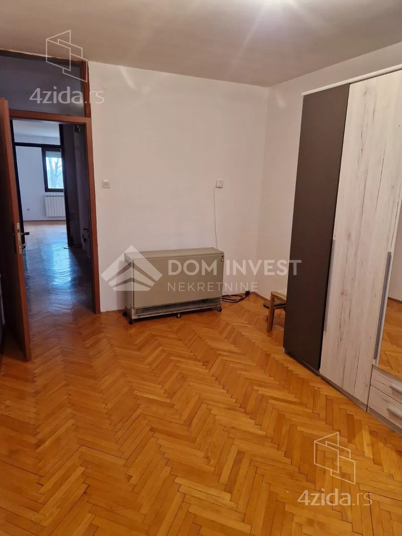 Četvoroiposoban stan | 4zida