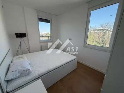 Heroja Pinkija | 4zida.rs