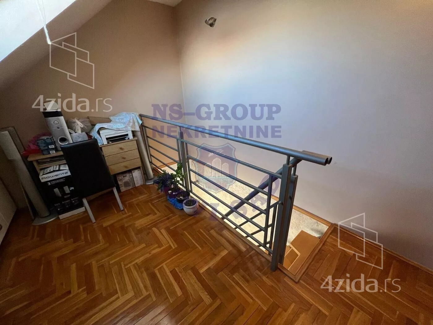 Četvoroiposoban stan | 4zida