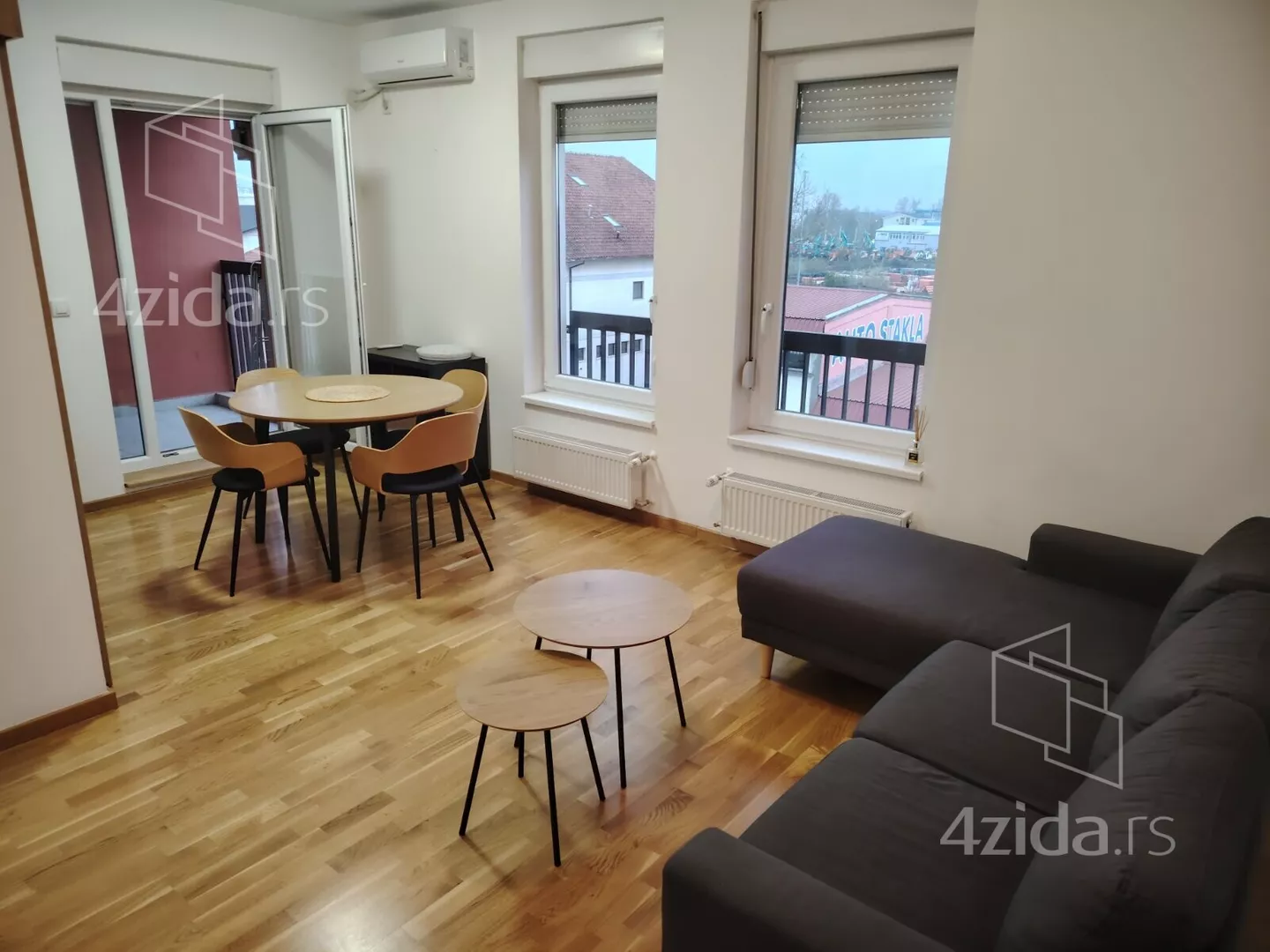 Jednoiposoban stan | 4zida