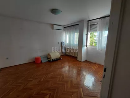 Ustanička | 4zida.rs
