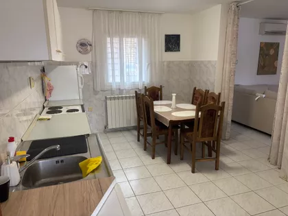 Surčin (mesto) | 4zida.rs